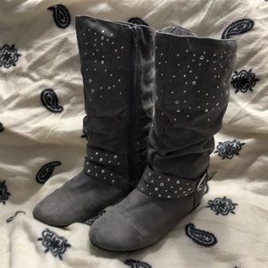 Girls fashion boots.